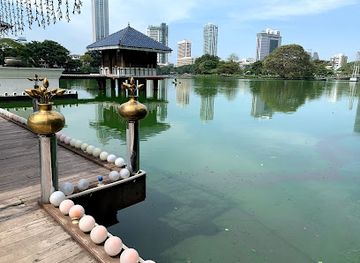 sri-lanka/colombo-district/attraction/gangaramaya-temple