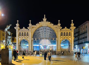 spain/zaragoza/attraction/plaza-de-cesar-augusto