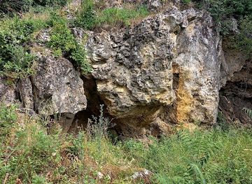 hungary/balaton-uplands/attraction/felbevagott-kup