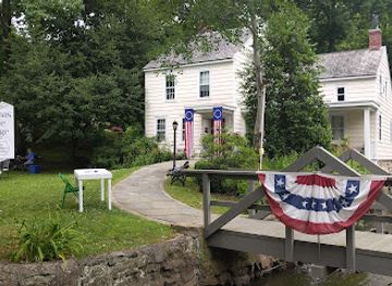 new-york/white-plains/attraction/thomas-paine-cottage-museum-huguenot-new-rochelle-historical-assn-headquarters