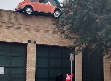 texas/abilene/attraction/dino-bob-statue