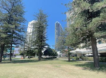 australia/gold-coast/broadbeach/attraction/broadbeach-sign