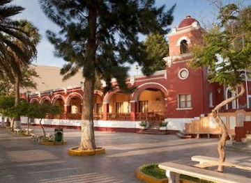 peru/ica/attraction/huacachina