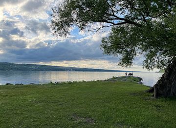 new-york/watkins-glen/attraction/watkins-glen-beach-on-lake-seneca