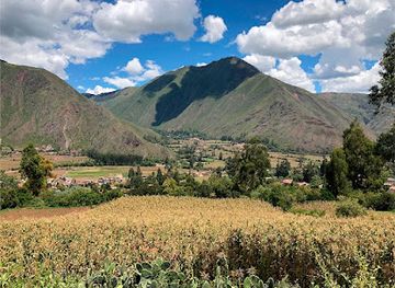 peru/lares-trek/attraction/mirador-valle-sagrado