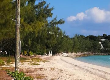 the-bahamas/eleuthera/attraction/mike-s-beach