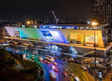 france/paris/attraction/palais-des-congres-de-paris
