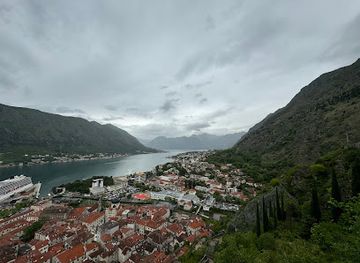 montenegro/bar-riviera/attraction/trailhead-to-the-fortress