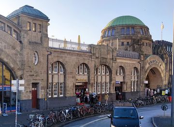 germany/hamburg/st-pauli/attraction/reeperbahn-fuhrung-von-sightseeing-kontor