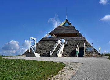 austria/muhlviertel/attraction/pyramide-am-etzinger-hugel