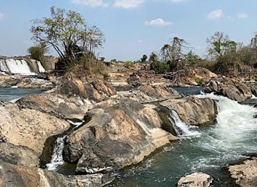 laos/champasak/attraction/waterfall-on-mekong-river
