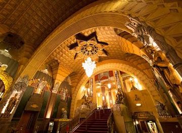 california/venice-beach/attraction/hollywood-pantages-theatre