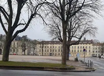 Pl. Carnot