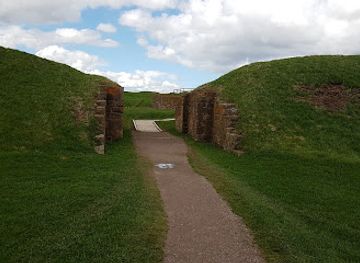 canada/fundy-national-park/attraction/fort-beausejour-fort-cumberland-national-historic-site