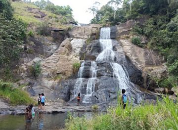 sri-lanka/moneragala-district/attraction/pallewela-waterfall