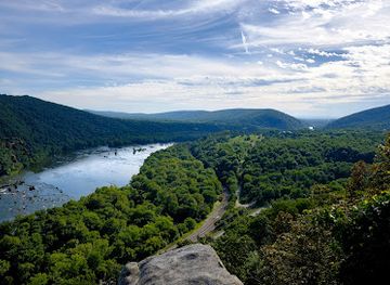 maryland/appalachian-plateau/attraction/weverton-cliffs