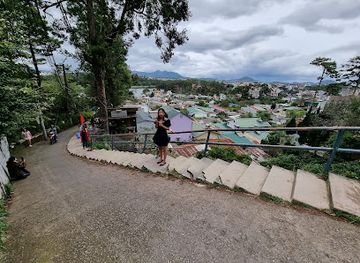 vietnam/dalat/attraction/doc-tran-hung-dao