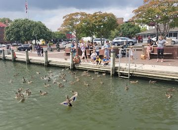 maryland/sandy-point-state-park/attraction/kunta-kinte-alex-haley-memorial