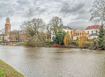 netherlands/overijssel/attraction/de-peperbus-of-onze-lieve-vrouwetoren-met-onze-lieve-vrouwebasiliek