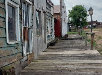 south-dakota/missouri-river-valley/attraction/1880-cowboy-town