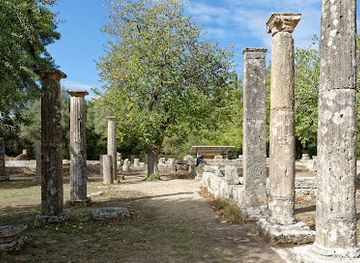 greece/olympia/attraction/palaestra
