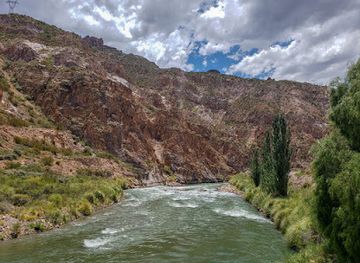 argentina/mendoza/attraction/plaza-chile