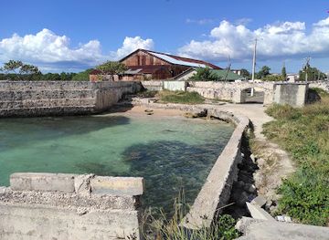 jamaica/savanna-la-mar/attraction/arch-leading-to-shore