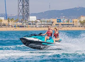 spain/barcelona/attraction/jetscoot-port-forum-jet-ski-parasailing-i-lloguer-d-embarcacions