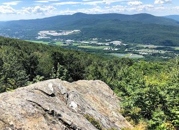 massachusetts/mohawk-trail/attraction/hoosac-range-reserve