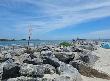 florida/cape-canaveral/attraction/float-beach