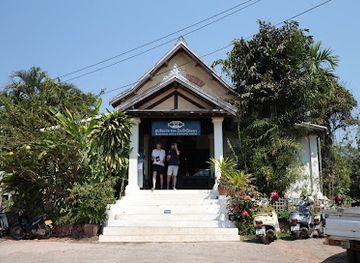 laos/northern-laos/attraction/traditional-arts-and-ethnology-centre