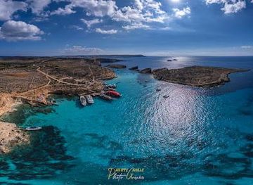 malta/marsalforn/attraction/comino-beach