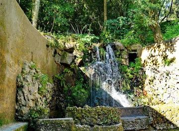 portugal/cascais/attraction/pisoes-waterfall