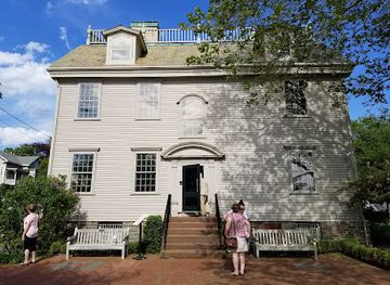 rhode-island/yawgoo-valley-ski-area/attraction/hunter-house