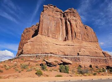 utah/moab/attraction/courthouse-towers