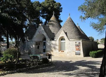 italy/puglia/attraction/grotta-del-trullo-putignano