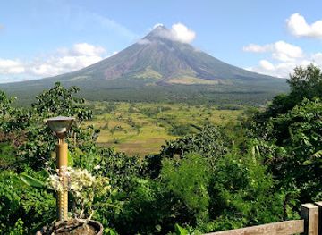 philippines/mt-mayon/attraction/kalayaan-park