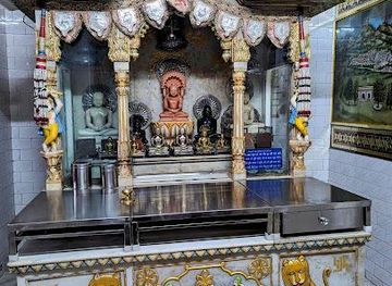 india/amritsar/attraction/parshwanath-digambar-jain-temple