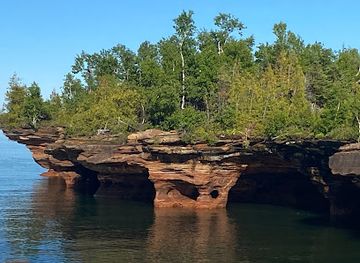 wisconsin/apostle-islands/attraction/devils-island-lighthouse