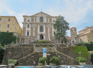 italy/trieste/attraction/medaglie-d-oro-staircase