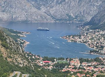 montenegro/bay-of-kotor/attraction/kotor-cable-car
