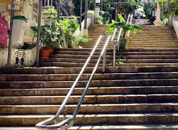 lebanon/beirut/attraction/st-nicolas-stairs