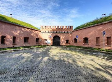 poland/warsaw/attraction/sokolnicki-fort