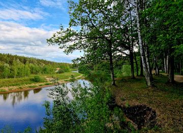 latvia/gauja-national-park/attraction/gauja-river-steep-banks