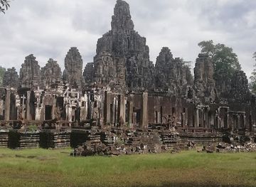 cambodia/preah-vihear/attraction/robean-angkor-tour