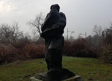 slovenia/posavje/attraction/rihard-jakopic-statue