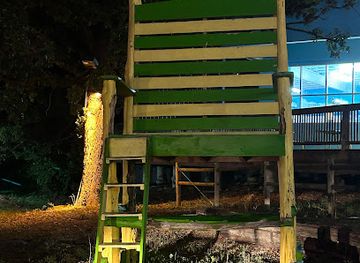 missouri/table-rock-lake/attraction/giant-rocking-chair