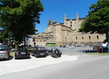 italy/urbino/attraction/trenino-turistico-urbino-explorer