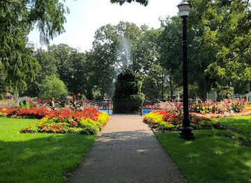 michigan/holland/attraction/centennial-park
