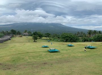 philippines/bicol-region/attraction/quituinan-ranch
